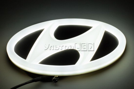 Автозначек с подсветкой на Hyundai Tucson, Elantra