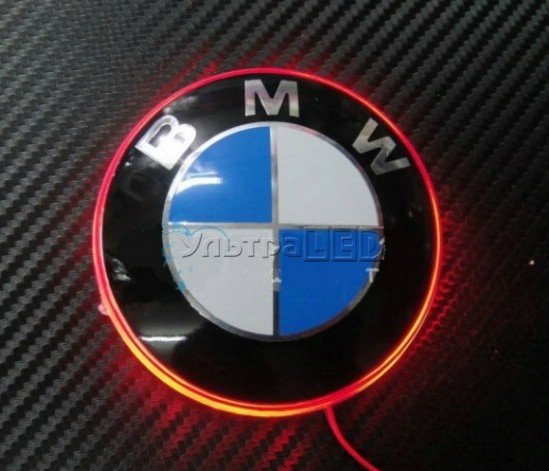 Автозначек с подсветкой на Skoda, BMW