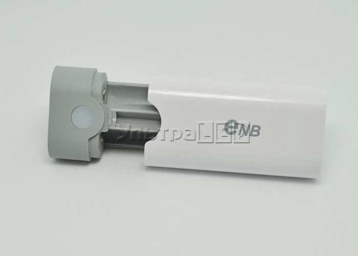 USB мобильное зарядное устройство ENB 18650 1A с мощным фонариком, до 3 аккумуляторов (павербанк)