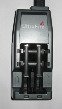 UltraFire WF-139 (универсальное зарядное для литий-ионных аккумуляторов (Li-Ion), оригинал)