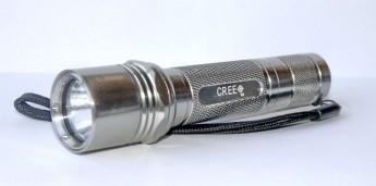 UltraFire 504B Cree XP-G R5-WC Светодиод: Cree XP-G R5 WC Световой поток: 320 люмен (заявлено производителем) 
Новая версия 504-го на новейшем диоде Cree XP-G R5. Еще больше света, но более широкий луч