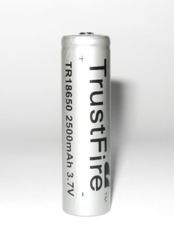 TrustFire 18650 Li-Ion 2500 mAh 3,7V Литиевые аккумуляторы 18650 на 2500 mAh - лучшее соотношение цена/емкость