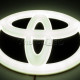 Автозначок з підсвічуванням на Toyota Yaris